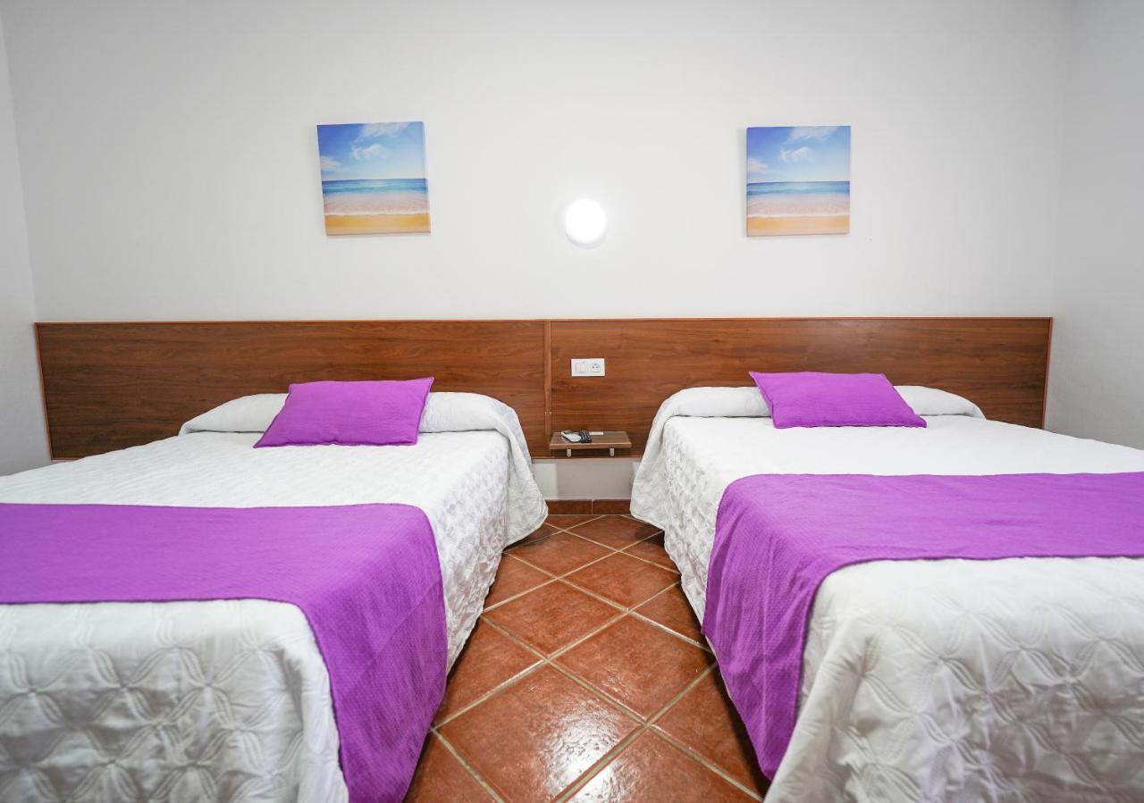 Hostal Los Mellizos Conil De La Frontera Exterior photo
